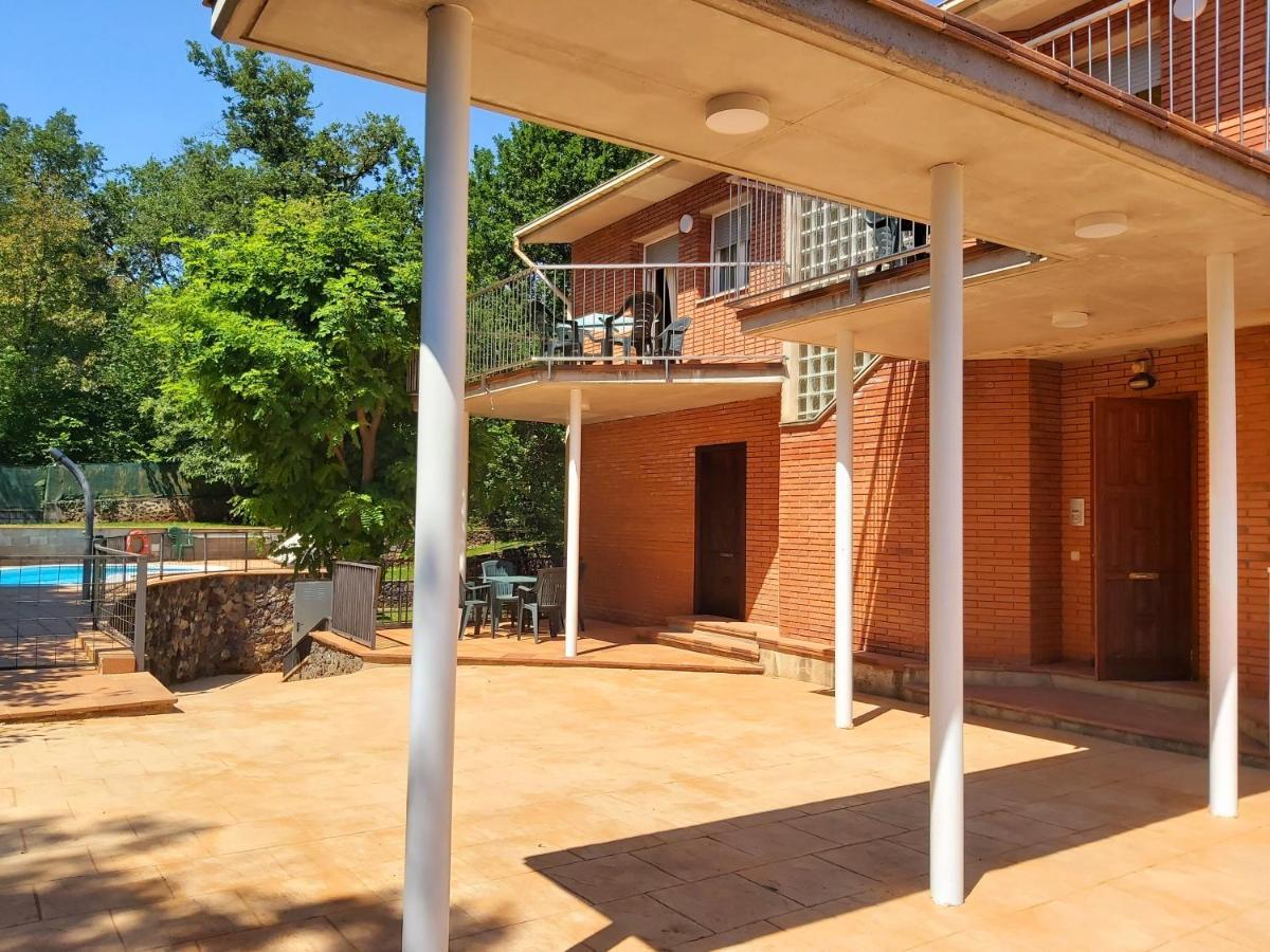 Apartamentos La Francesa Santa Pau Eksteriør bilde