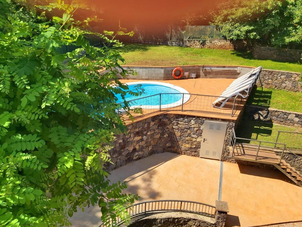 Apartamentos La Francesa Santa Pau Eksteriør bilde
