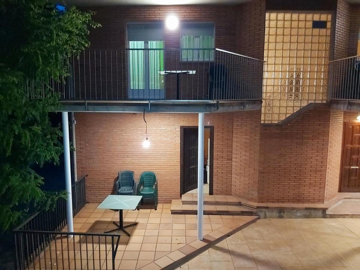 Apartamentos La Francesa Santa Pau Eksteriør bilde