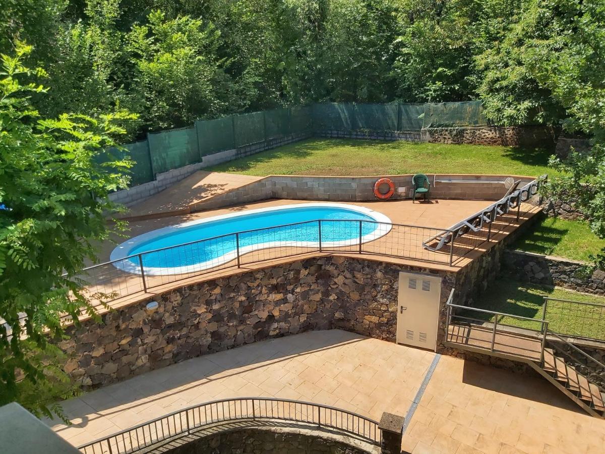 Apartamentos La Francesa Santa Pau Eksteriør bilde